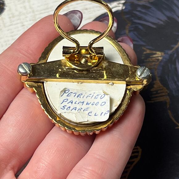 Vintage Gold Tone Petrified Wood Cabochon Stone Scarf Clip - Picture 2 of 7